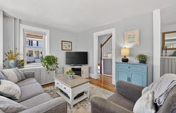 4 Lakeside Drive, Framingham, MA 01702