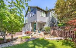 425 S 1st Street, Jacksonville, OR 97530