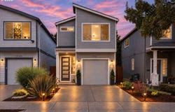 19131 SW BURKWOOD Ln, Beaverton, OR 97003