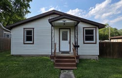 311 E Prairie Street, Centralia, IL 62801