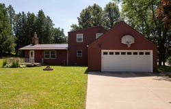 1511 N BROADWAY AVENUE, Marshfield, WI 54449