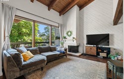 252 FOXTAIL Dr, Eugene, OR 97401