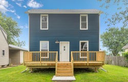 610 W 4th St, Tipton, IA 52772