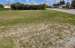 715 SW 5th Street, Cape Coral, FL 33991
