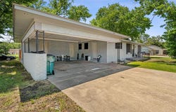 204 N Elm Street, Kemp, TX 75143