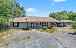 602 1/2 W Grand Street, Whitewright, TX 75491