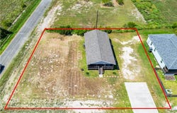 274 Post Oak Ln, Rockport, TX 78382