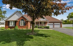 6290 Emily Court, Clarence, NY 14032