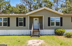 157 Cheyenne Ct S, Jesup, GA 31545