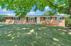 121 Ridgeview Road, Hurt, VA 24563