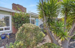 22 Melway CIR, MONTEREY, 93940