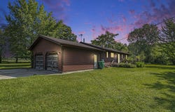 7260 W East Road, Three Oaks, MI 49128
