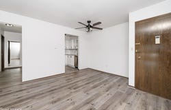1270 Wisconsin St, Lake Geneva, WI 53147