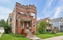 3327 N Hamlin Avenue, Chicago, IL 60618