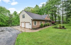 13443 Lakewood Drive, Chesterland, OH 44026
