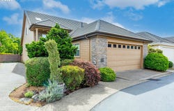 2073 LAKE WIND Dr, Eugene, OR 97408