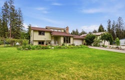 12916 W Sunnyvale Dr, Nine Mile Falls, WA 99026