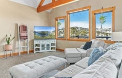 609 Whispering Pines Dr, Estes Park, CO 80517
