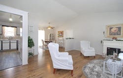 846 E Karla Ct, Haysville, KS 67060