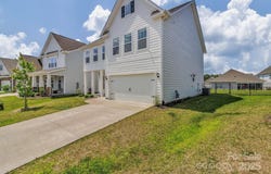59 Thornberry Road, Hendersonville, NC 28792