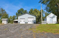 2826 W Avenue, Parnell, IA 52325