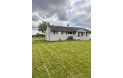 1020 Farmview Drive, Unincorporated, MO 63138