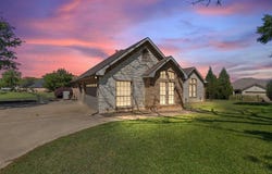 180 Surls Drive, Mabank, TX 75156