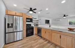 529 E GOTTSCHE AVENUE, EUSTIS, FL 32726