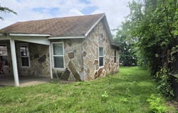 211 Main Street, Monett, MO 65708