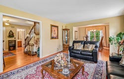 214 Carmelhead Lane, Schaumburg, IL 60193
