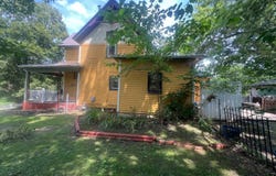 425 W 3rd St, Lamoni, IA 50140