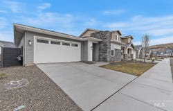 5812 W Oxton St, Eagle, ID 83616