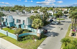 950 S Kanner Highway unit: E3, Stuart, FL 34994
