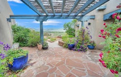 72 Nighthawk Trail, El Prado, NM 87529