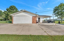2206 Pinehurst Street SW, Hartselle, AL 35640