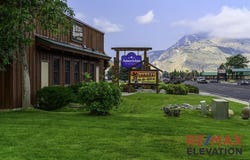512 Yellowstone Ave, Cody, WY 82414