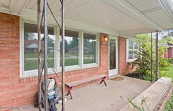 5500 Deering Heights Dr, Louisville, KY 40272