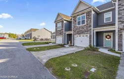 209 N Stingray Lane, Sneads Ferry, NC 28460