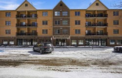332 S Linn St, IowaCity, IA 52240