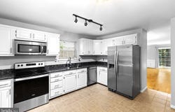 33 ENGLISH RUN CIR, SPARKS GLENCOE, MD 21152