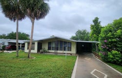 1012 PARKER PLACE, LADY LAKE, FL 32159
