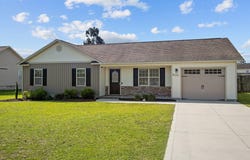 404 Bristol Lane, Hubert, NC 28539