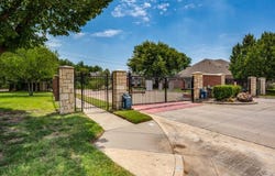 406 Fountain Park Drive, Euless, TX 76039
