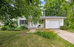 175 Prairie Ridge Ct, NorthLiberty, IA 52317