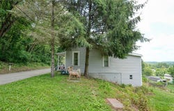 133 Summit Avenue, Cambridge, OH 43725