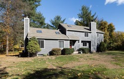 18 Meadowlark Road, Simsbury, CT 06092