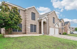 4703 Enchanted Bay Boulevard, Arlington, TX 76016