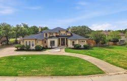 8919 Comanche Path, Garden Ridge, TX 78266