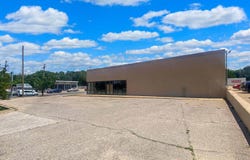 1360 North Hillside St, Wichita, KS 67208