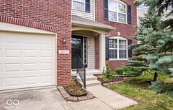 8877 N White Tail Trail, McCordsville, IN 46055